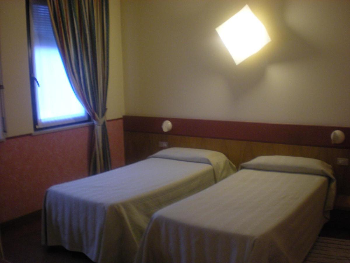 Hotel Roma Bussolengo Ruang foto