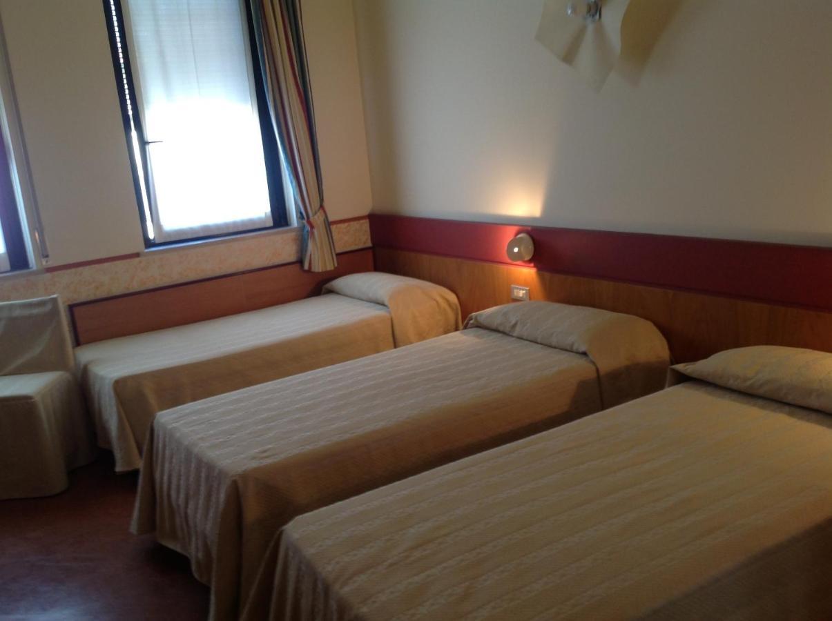 Hotel Roma Bussolengo Ruang foto